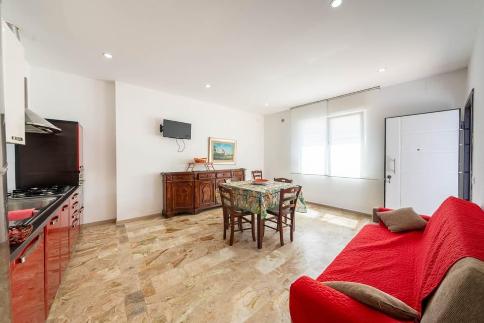 Living room, Dining area, kitchen