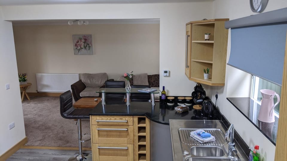 Kitchen or kitchenette, Living room