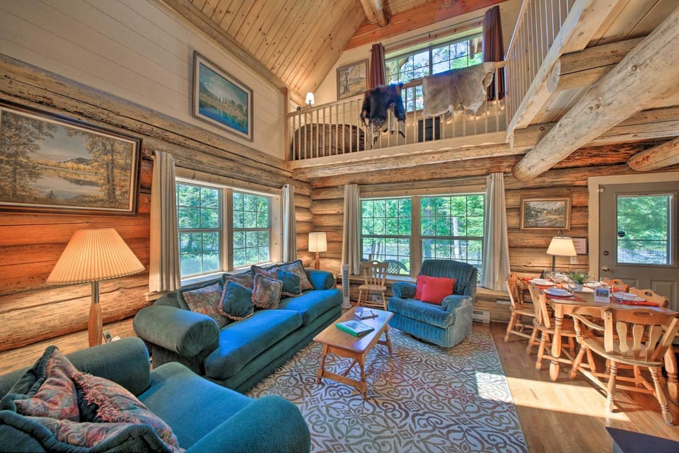 Expansive Moyie Riverfront Cabin - Pets Welcome! Cabin in Idaho