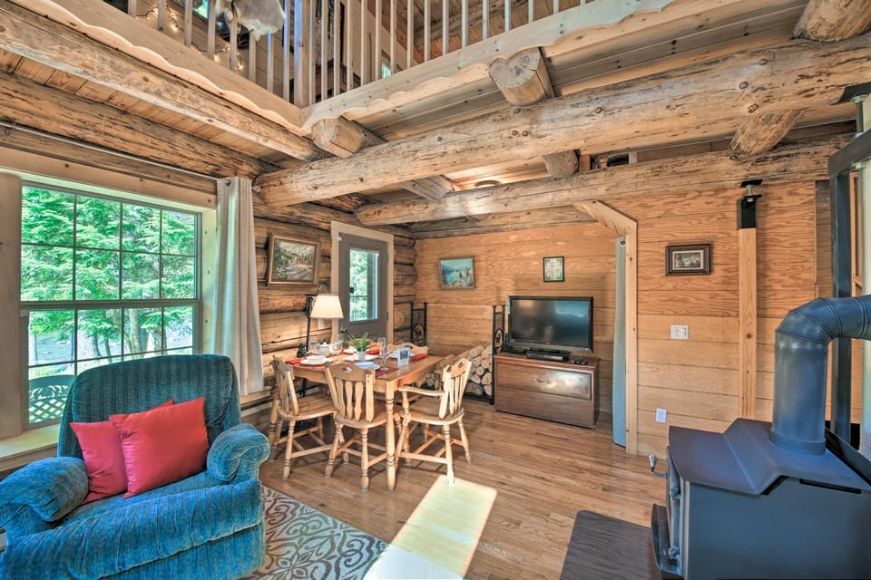 Expansive Moyie Riverfront Cabin - Pets Welcome! Cabin in Idaho