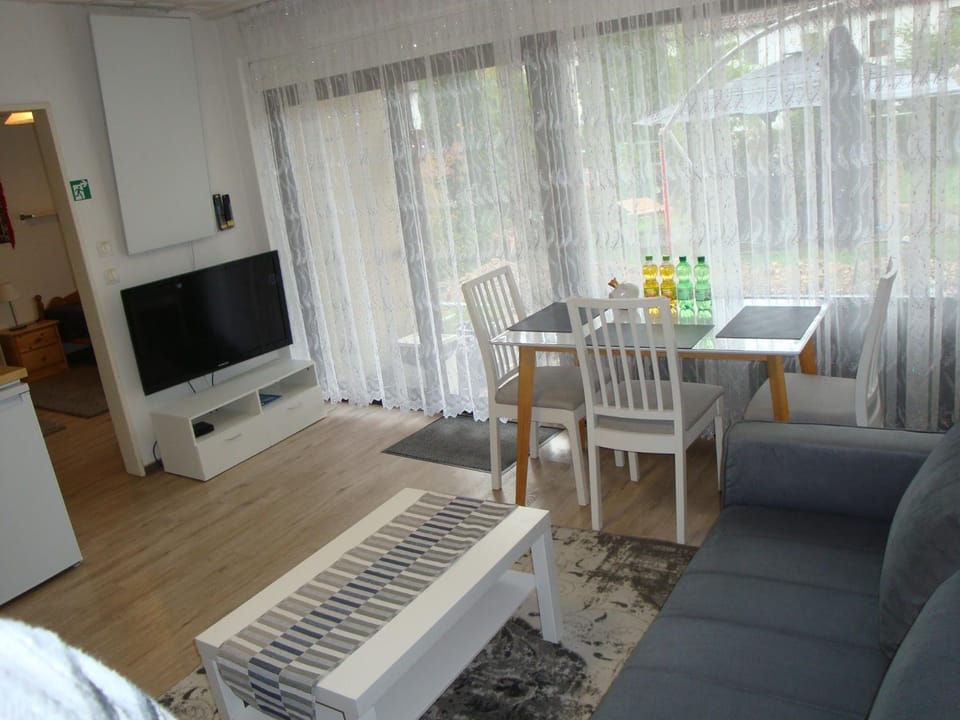 Tac Home 2-Zimmer Wohnung Apartment in Baden-Württemberg