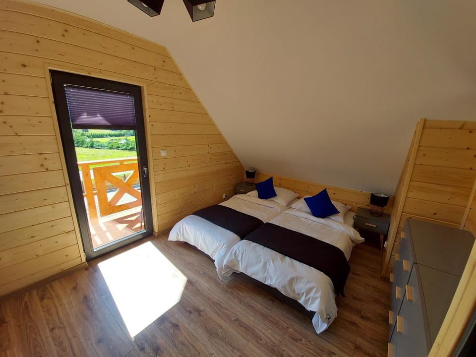Osada Orlica klimatyczne domki z widokiem na góry i termalnym SPA sauna jacuzzi 4 km od Zieleniec Ski Arena Chalet in Lower Silesian Voivodeship