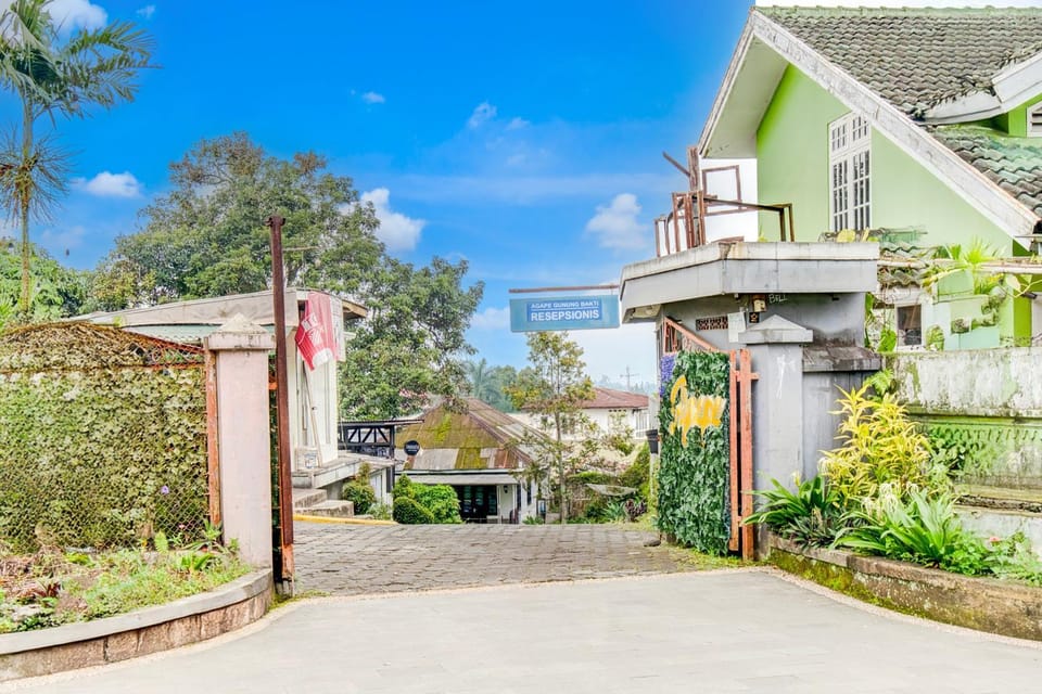 Facade/entrance
