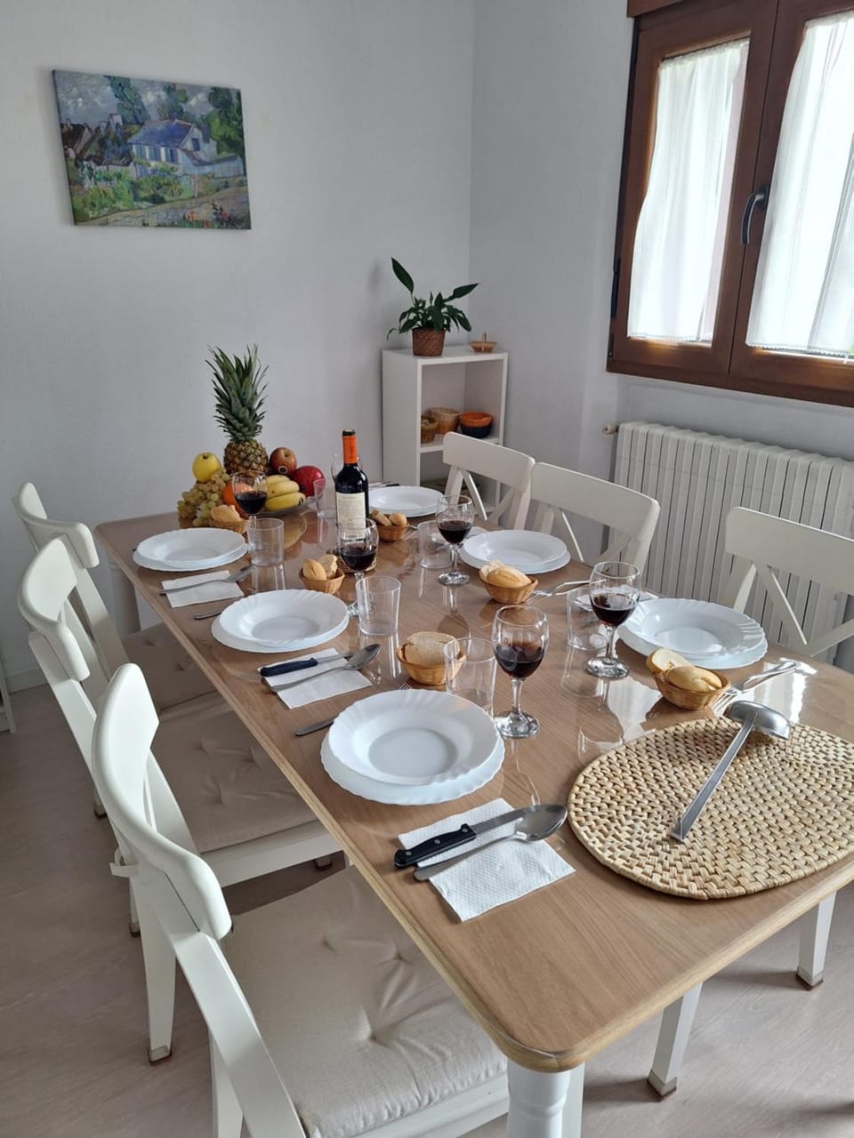 Living room, Dining area, Food