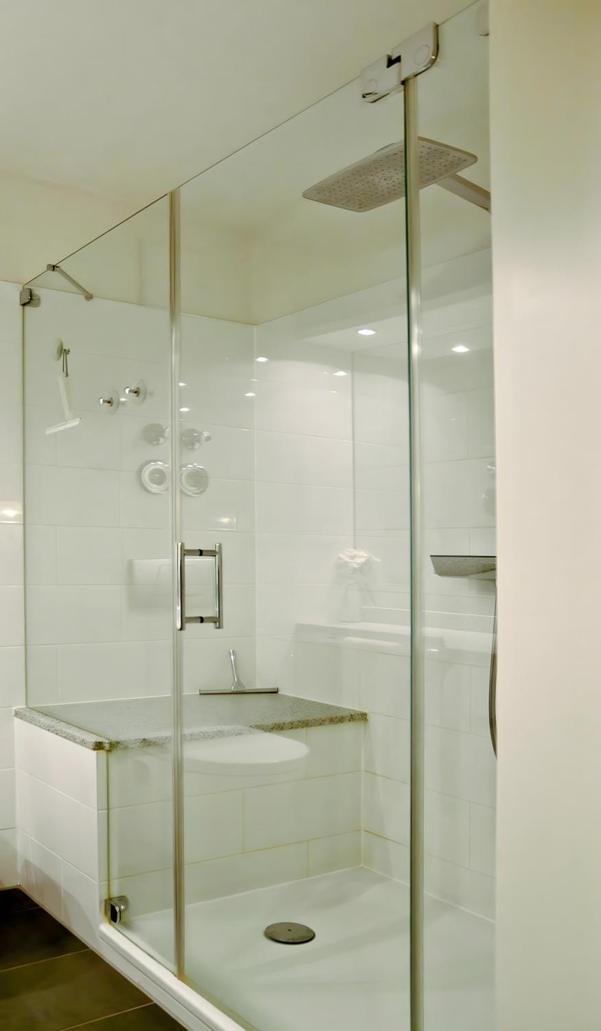 Bathroom, Living room