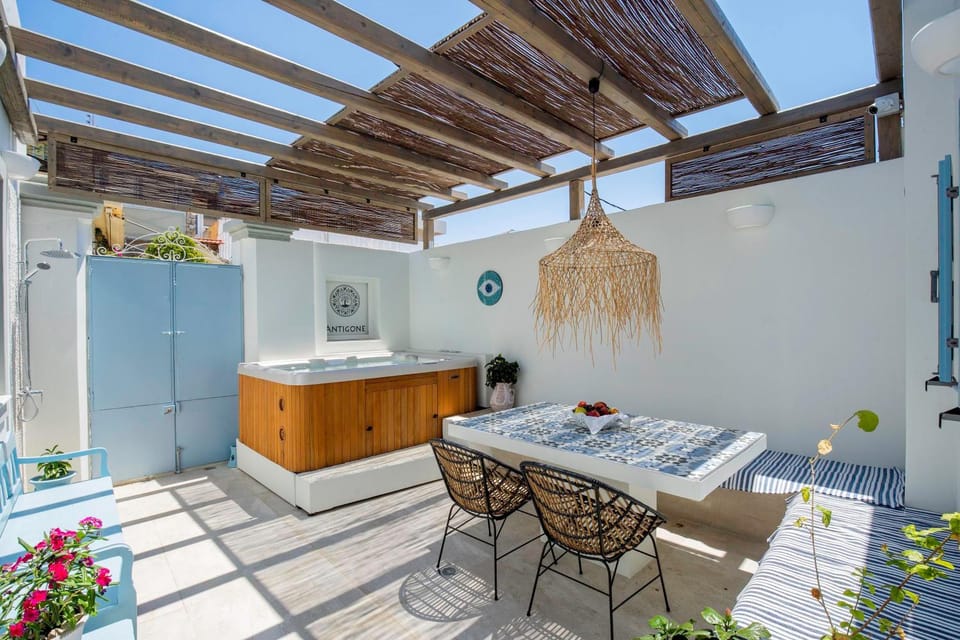 Patio, Hot Tub