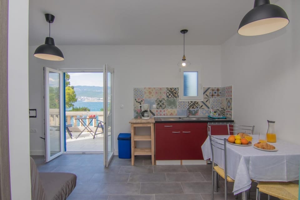 Kitchen or kitchenette, stove