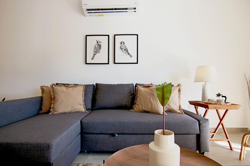 Communal lounge/ TV room, Lobby or reception, Beach, Facility for disabled guests