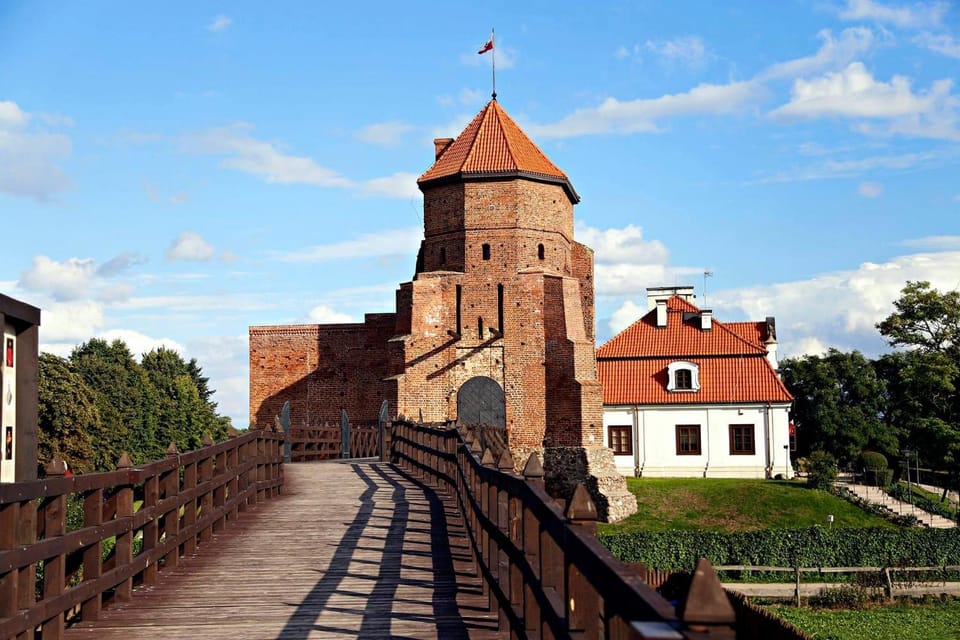 Nearby landmark, Neighbourhood