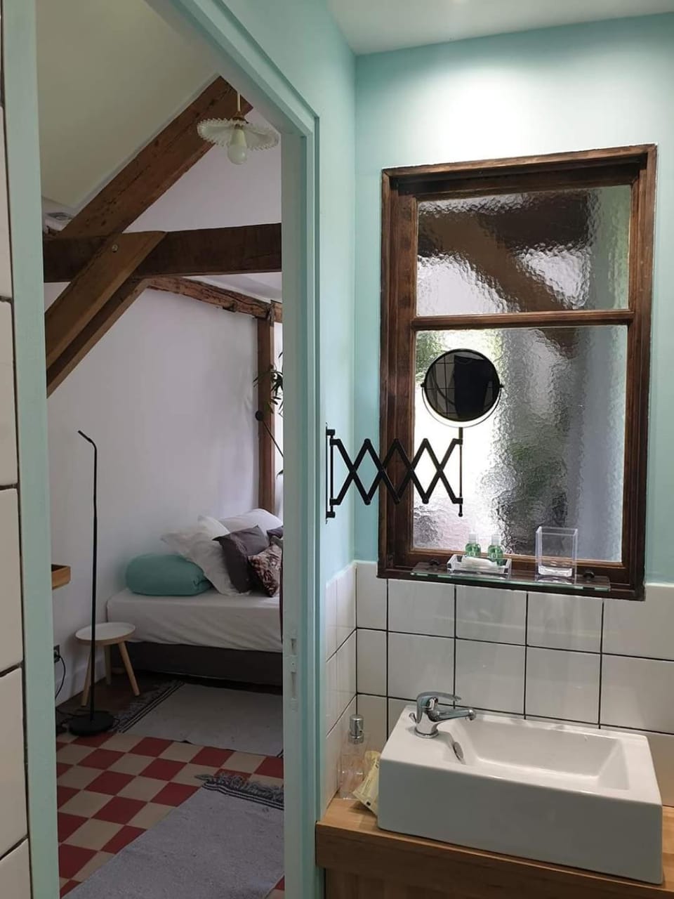 La petite maison du jardin d'Apollon Bed and Breakfast in Île-de-France