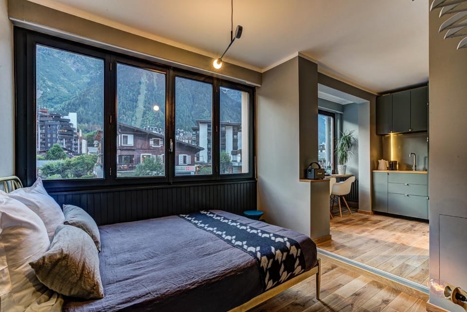 Bed, Kitchen or kitchenette, Photo of the whole room, Bedroom