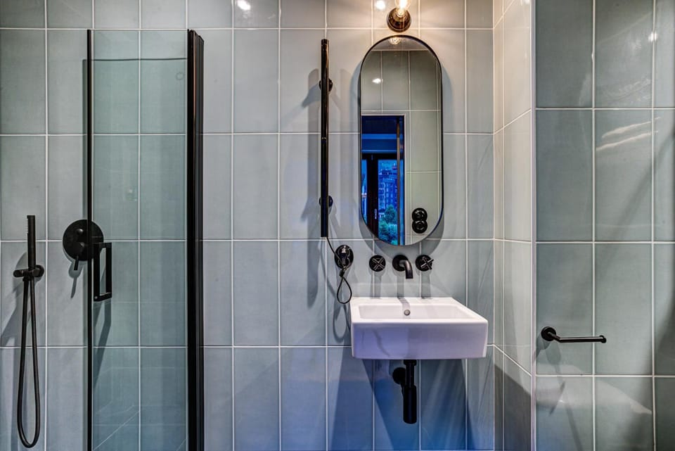 Shower, Bathroom, heating