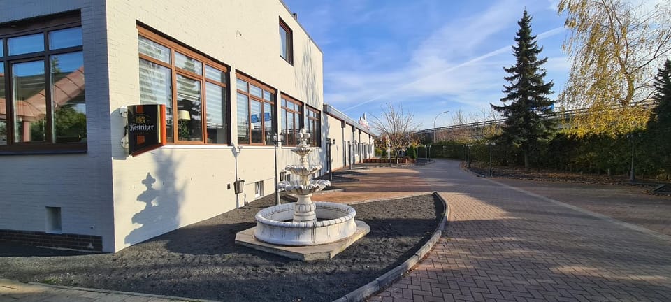 Property building, Facade/entrance, Neighbourhood