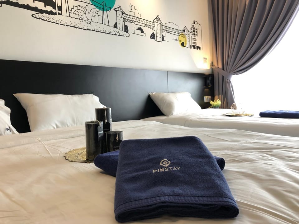 Bed, Decorative detail, Bedroom