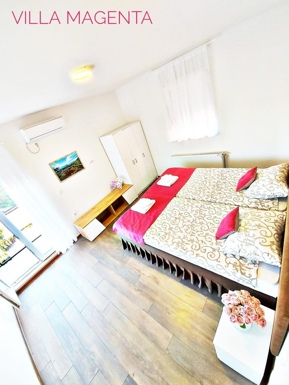 Photo of the whole room