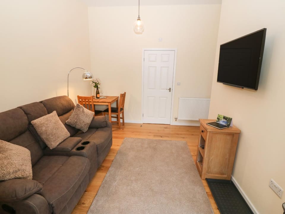 Tyddyn Sianel - Derw House in Wales