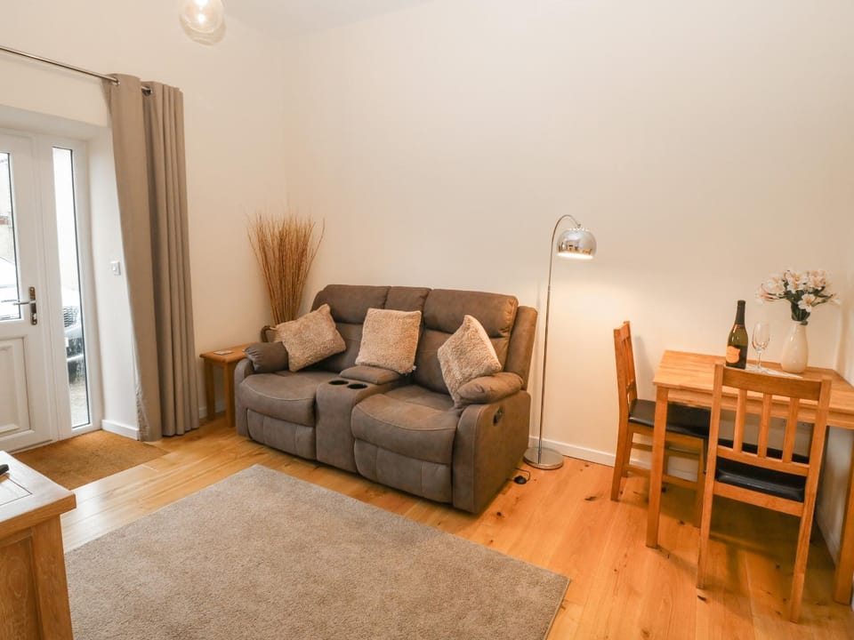 Tyddyn Sianel - Derw House in Wales