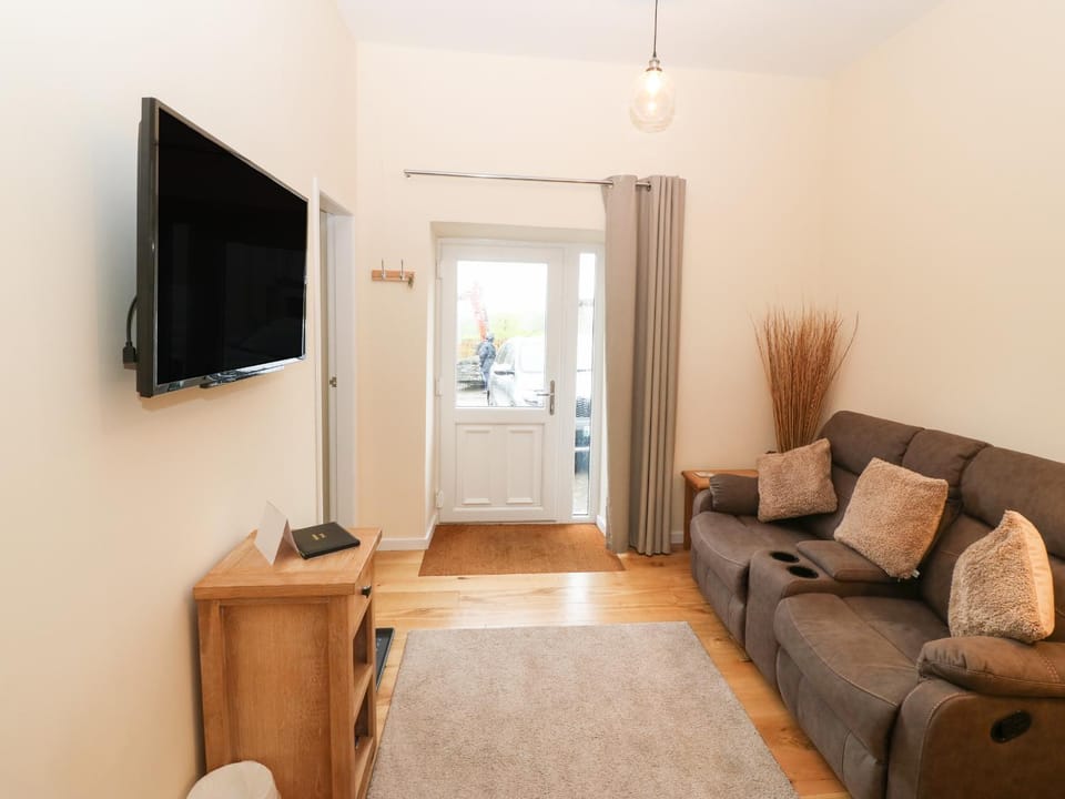 Tyddyn Sianel - Derw House in Wales