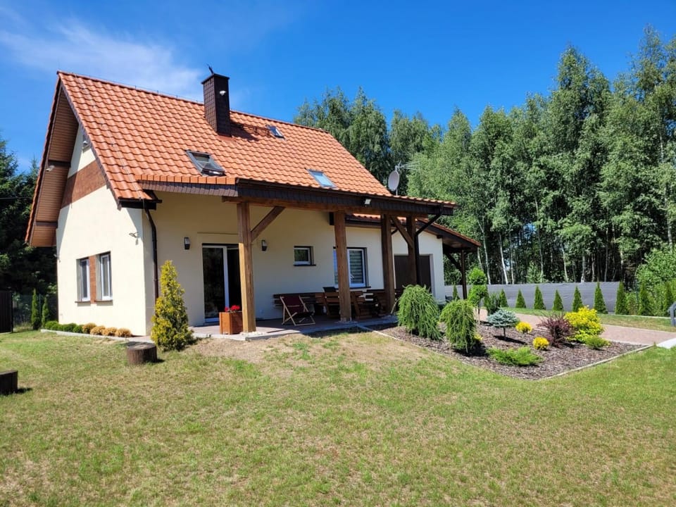 Villa Grunwald - dom z działką 3000m2 na wyłączność, z dużym ogrodem, tarasem, grillem, hamakami, domkiem dla dzieci i boiskiem House in Masovian Voivodeship
