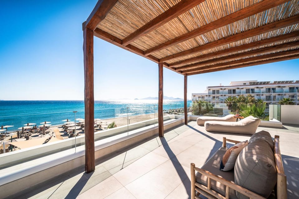 NOA BEACHFRONT SUITES Apartment in Kardamena