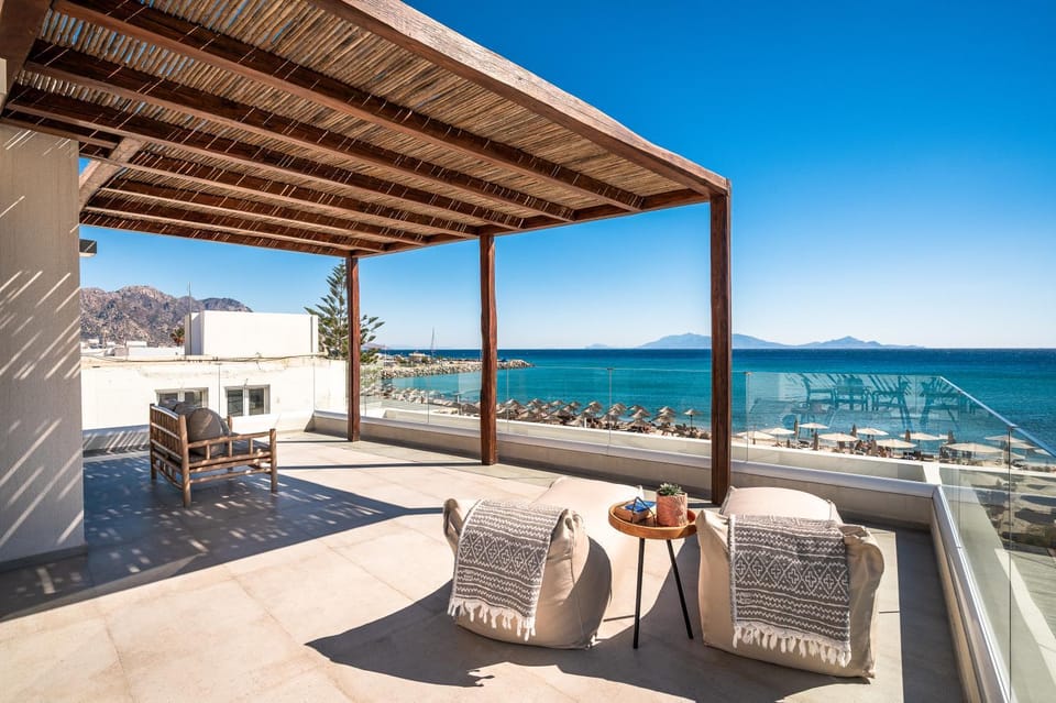 NOA BEACHFRONT SUITES Apartment in Kardamena