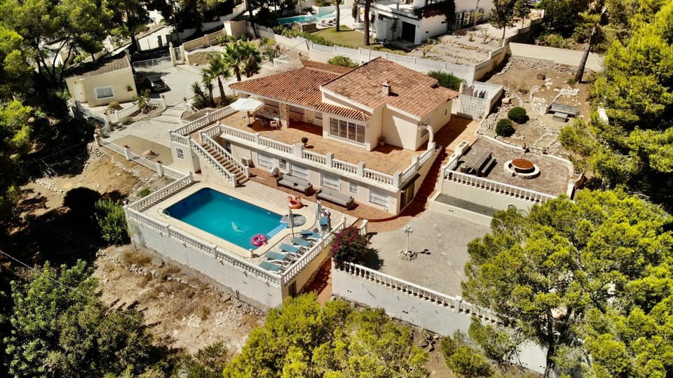 Property building, Bird's eye view, Garden, View (from property/room), Garden view, Pool view, Swimming pool, Swimming pool
