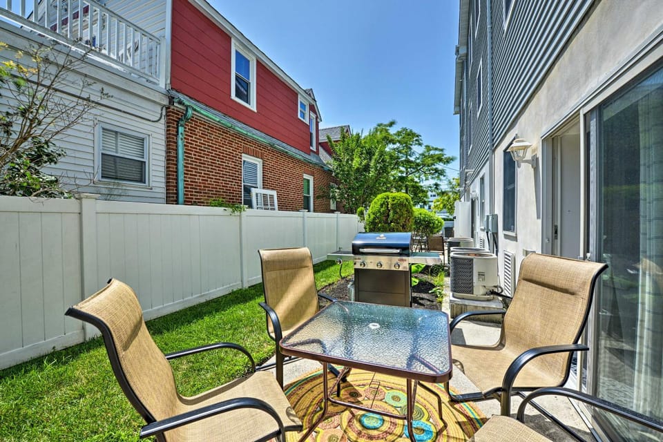 Retreat w/ BBQ + Balcony: 1 Block to Boardwalk! House in Wildwood