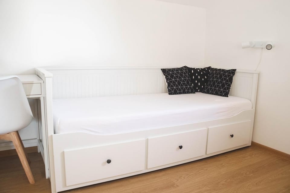 Bed, Bedroom