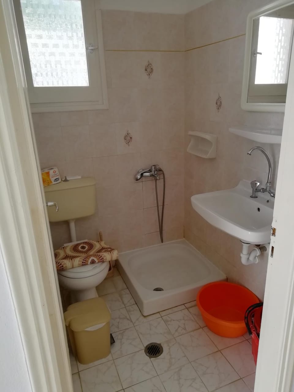 Shower, Toilet, Bathroom