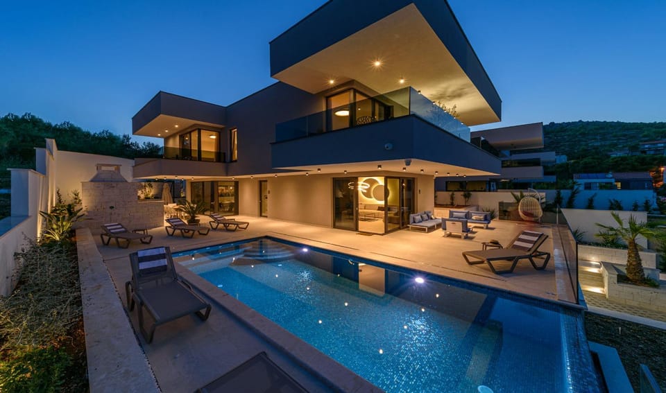Property building, Swimming pool, Sunrise, Sunset