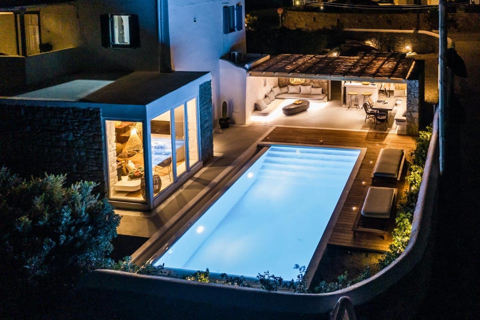 Night, BBQ facilities, Seating area, Dining area, Swimming pool