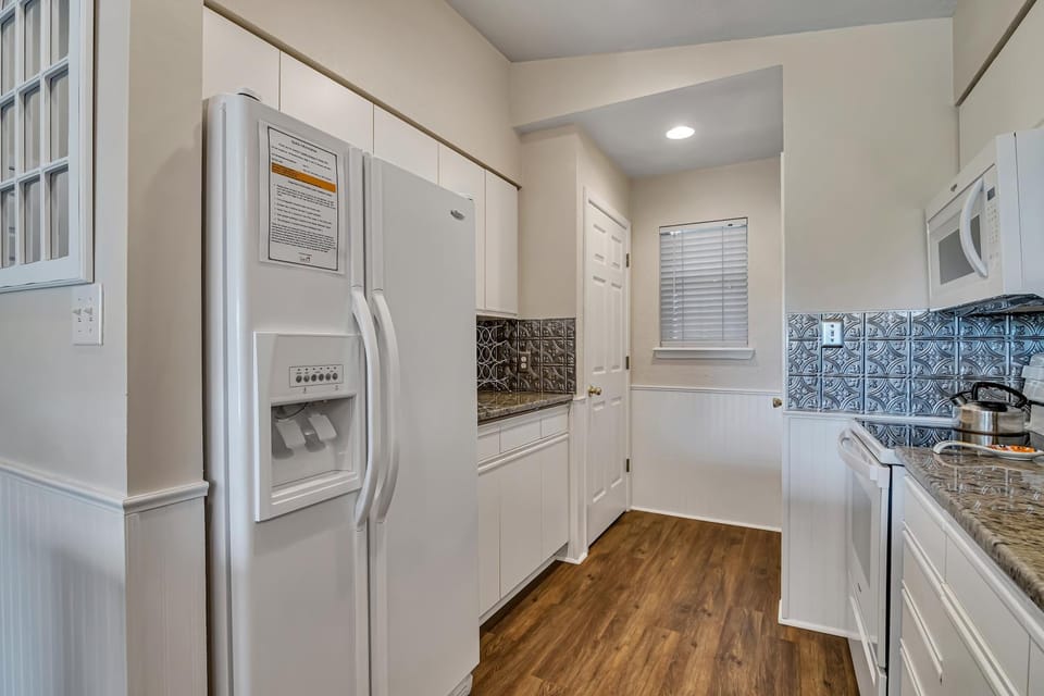 Golden Getaway condo Apartment in Ozark Mountains