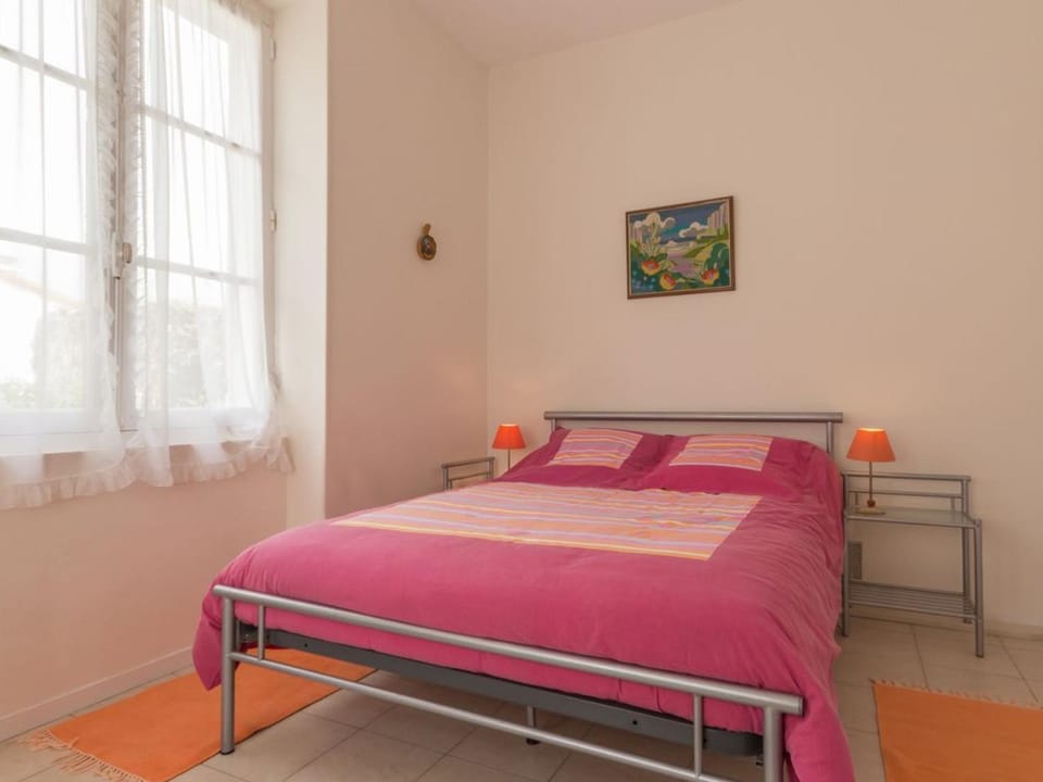 Charmant Gîte Familial à 30m de la Plage avec Cour Fleurie, Proche Commerces et Pêche à Pied - FR-1-306-833 House in La Bernerie-en-Retz