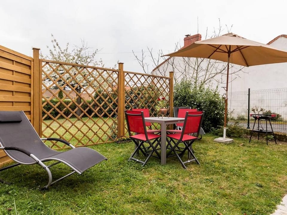 Gîte rénové avec terrasse et jardin à Clisson, proche gare, commerces, restaurants et vignoble nantais - FR-1-306-900 House in Pays de la Loire