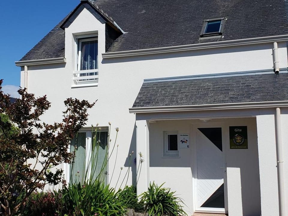 Maison cosy à Guérande, proche cité médiévale, avec jardin, terrasse, fibre et home cinéma. - FR-1-306-970 House in Brittany