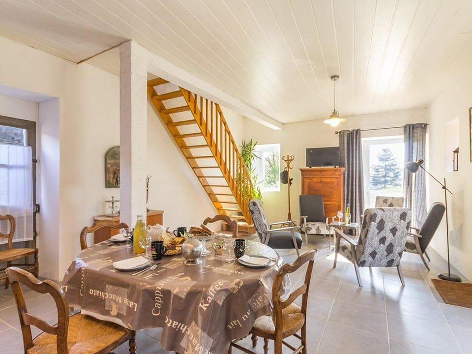 Gîte typique au cœur de Monnières, proche Sèvre, jardin privatif, Wifi, idéal pour pêche et rando - FR-1-306-985 House in Pays de la Loire