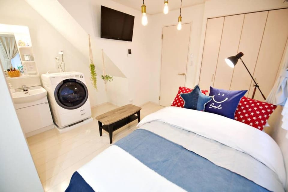 Bed, TV and multimedia, washing machine