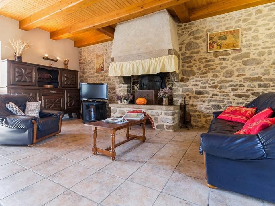 Maison de Charme Proche Côte avec Jardin, 3 Chambres & Equipements Bébé - FR-1-306-1068 House in Brittany