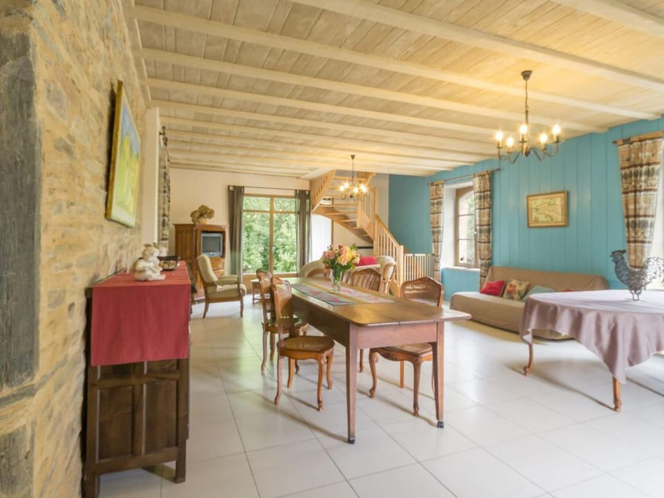 Gîte familial au cœur de la Vallée du Don avec jardin clos, activités et équipements complets - FR-1-306-1107 House in Pays de la Loire