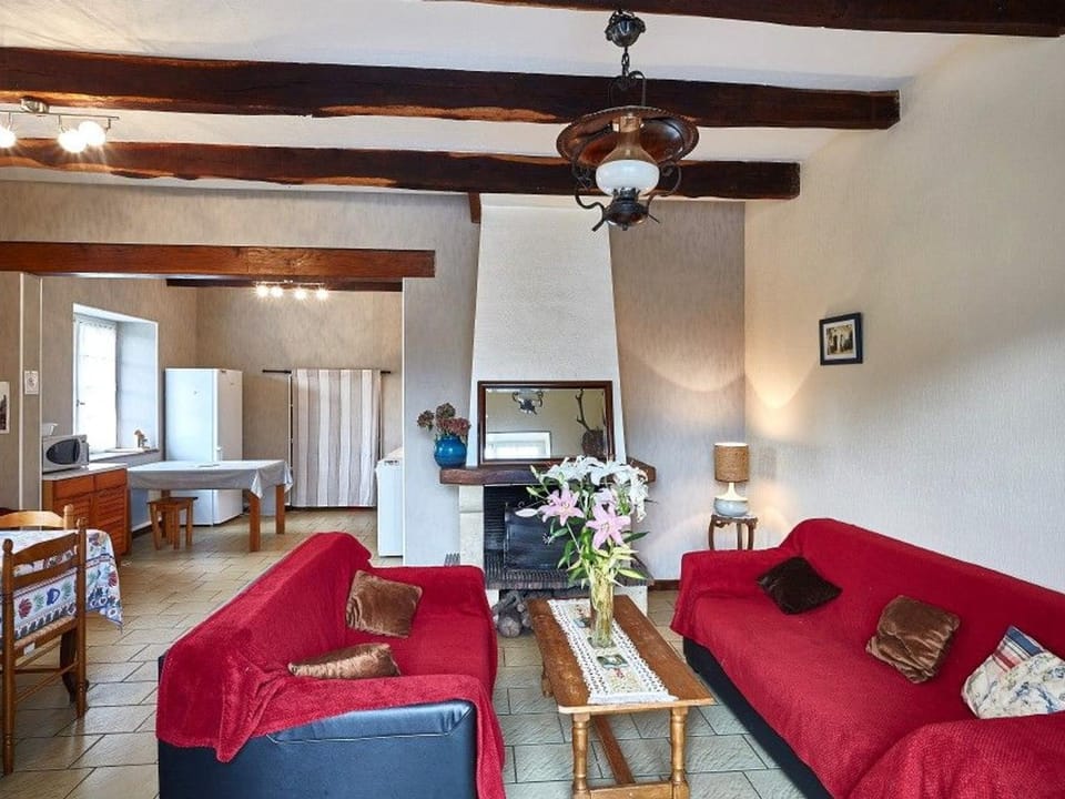 Charmante Maison Familiale à la Campagne, Proche Forêt, avec Wifi, Ping-Pong et Panier de Basket - FR-1-306-1152 House in Pays de la Loire