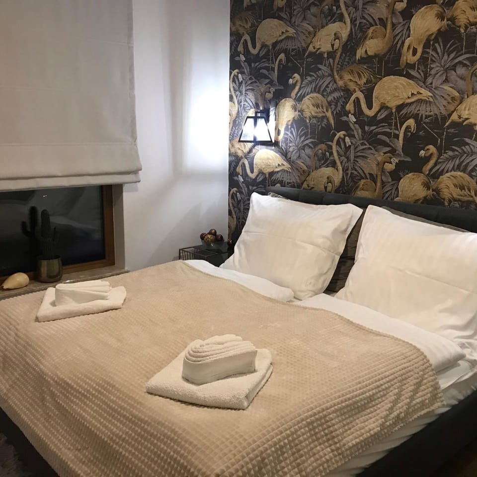 Baltic Riviera Apartments - Garden Sanctuary Retreat Apartment in Gdansk