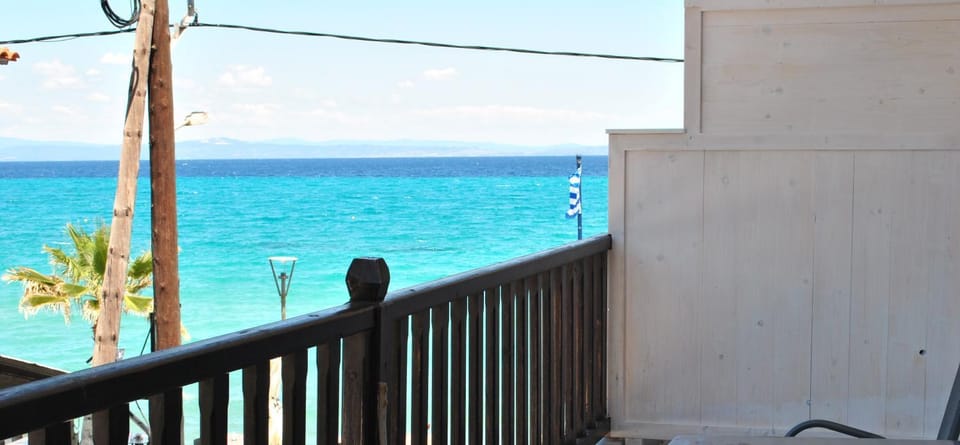 Natural landscape, View (from property/room), Balcony/Terrace, Beach, Sea view