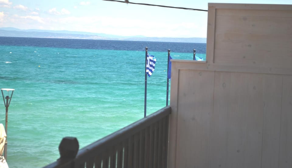 Day, Natural landscape, Balcony/Terrace, Beach, Sea view
