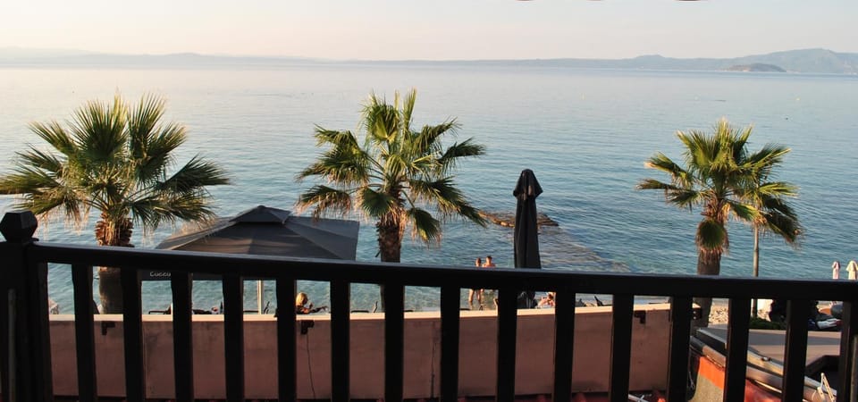 Natural landscape, View (from property/room), Balcony/Terrace, Beach, Sea view