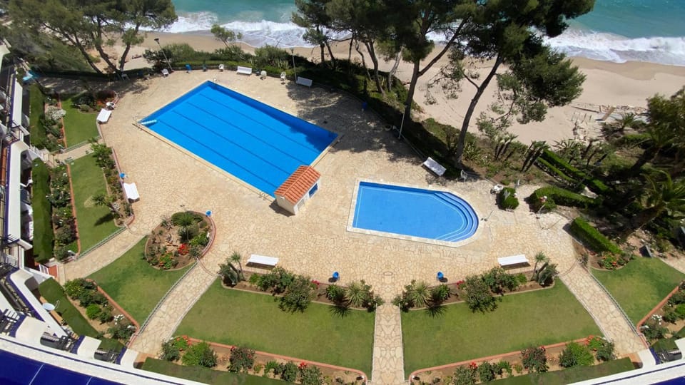 Bird's eye view, Pool view, Swimming pool