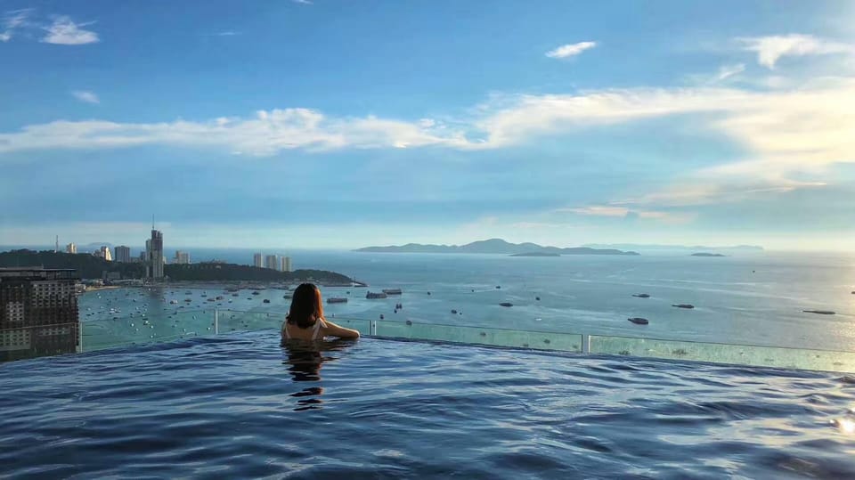 Centric Sea Pattaya Apartment in Pattaya City