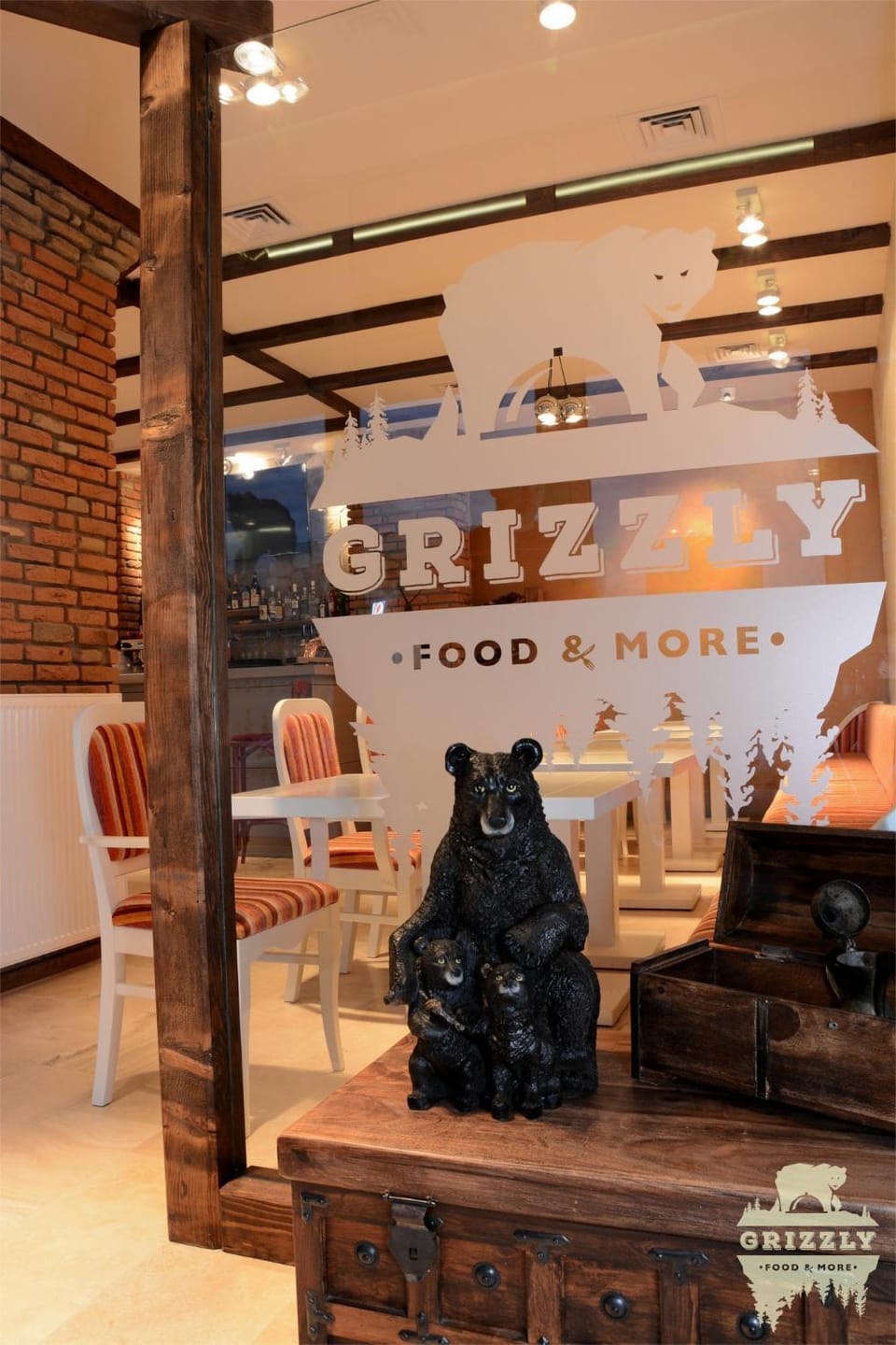 Restaurant/places to eat, Area and facilities