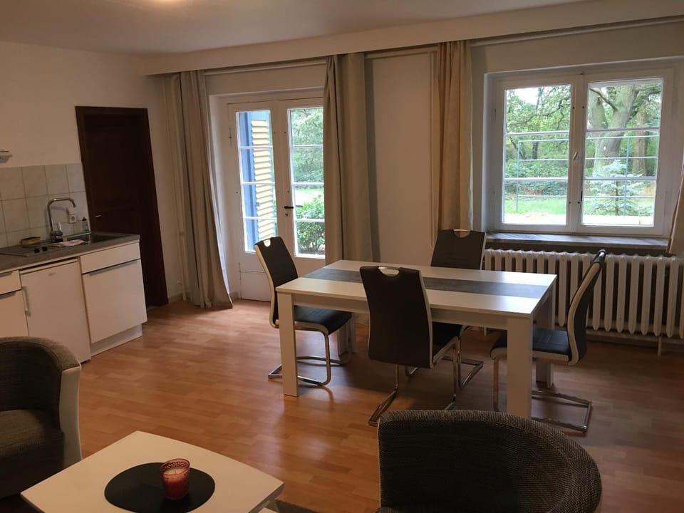 Living room, Dining area, Garden view