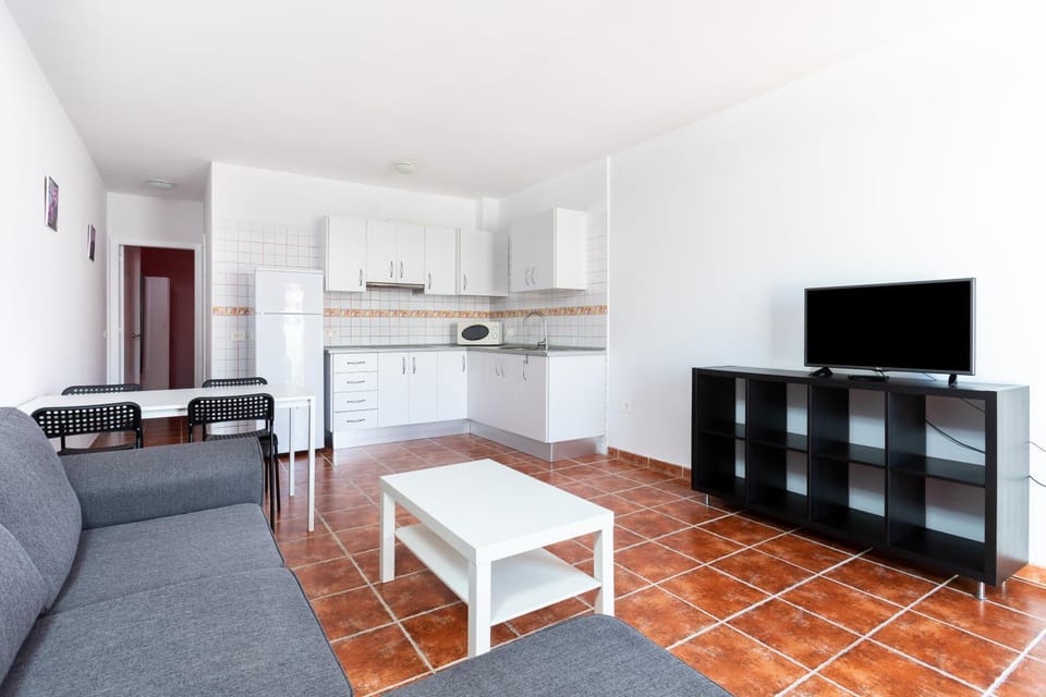 TV and multimedia, Kitchen or kitchenette, Living room, Dining area