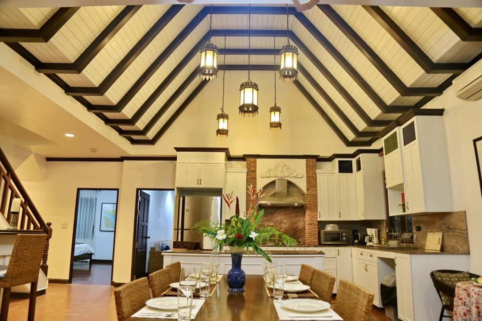 6 Bedroom Seaview Villa with Pool Villa in Ko Chang